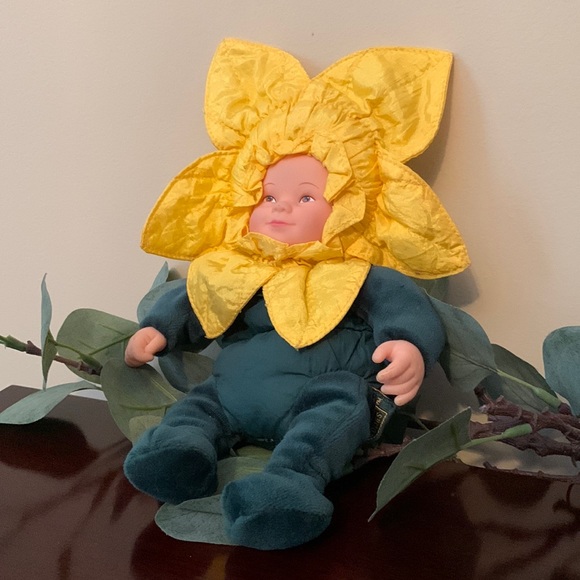 📌 Vintage 1998 Anne Geddes Baby Sunflower Doll - Picture 3 of 4